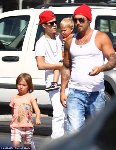 jazmyn, justin, jaxson and jeremy bieber pic