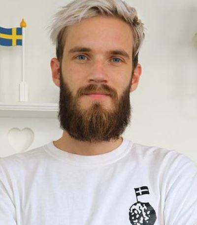 Marzia Bisognin 14 - Marzia Bisognin: King Of YouTube Felix Kjellberg's girlfriend