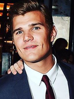 Chris Zylka