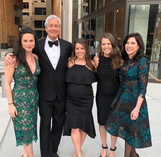 Jamie Dimon Wife 1 - JP Morgan Jamie Dimon' Wife Judith Kent, Daughters Laura, Julia and Kara